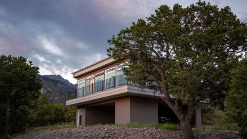 Contemporary Mountain Home With Panoramic Views