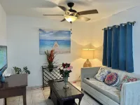 Cozy 2-bedroom Apartment in Venetian Road Hotel a Venetian Road Settlement