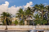 Downtown island life with beachfront