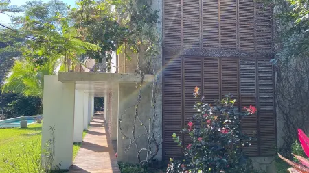 Jungle Hub, private villa with pool and ocean view