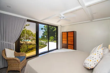 Amazing ocean view jungle home newly renovated!