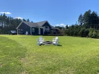 North Shore vacation home-minutes walk to PEI national beaches.