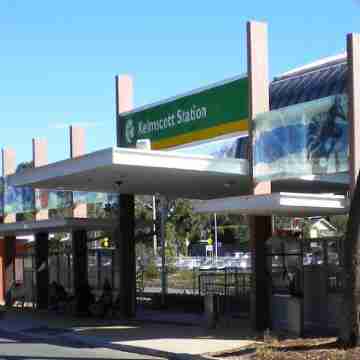 FOOTHILLS LIVING ONLY 30min TO PERTH CITY Others