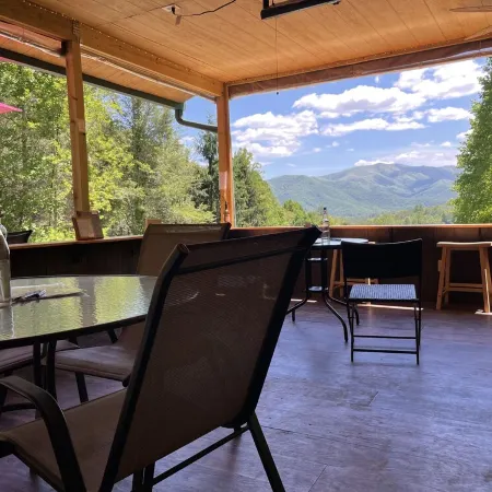 Serene Nantahala Village Cabin w/ Pool near Nantahala Outdoor Center!