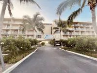 Eclectic Easeful Stay At The Keys!