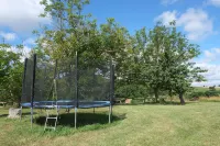 Gîte au Calme Près de Toulouse, Auch. Jeux Pour Enfants et Ados. Idéal Familles Hotels in Monferran-Savès