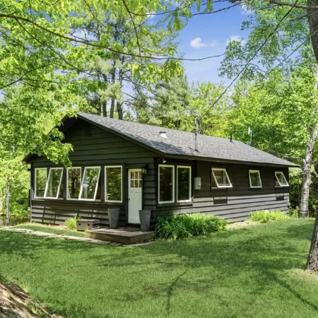 Private & Modern Muskoka Lakefront Cabin