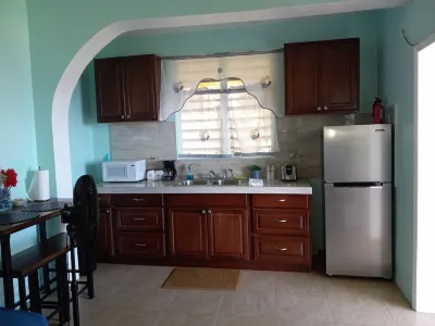 Beautiful Apartment w- gorgeous expansive views, beautiful fruit trees & gardens Hotels in 