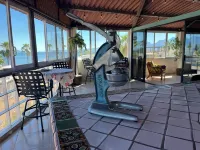 Awesome Top Floor Apartment 320° view of Sea & Mountains