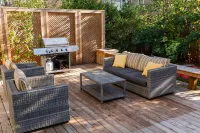 Spacious Downtown 5 bedroom historic house! Close to Everything Downtown!