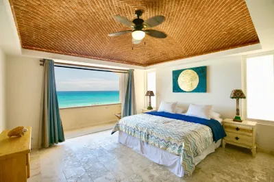 Luxury condo rooftop pool with 360° ocean views