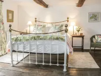 Lower Hodre Hotels in Knighton