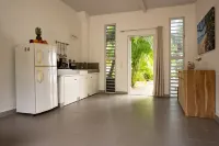 2 room - private pool - 2 person apartment - Frangipani