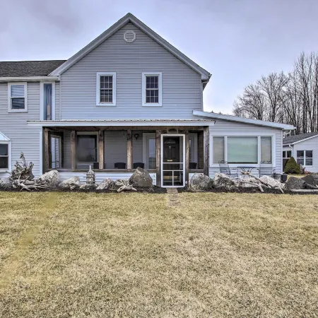Spacious Sheboygan Home w/ Grill & Fire Pit!