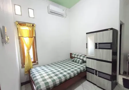 Omah Warih Homestay Отели в г. Wonosari