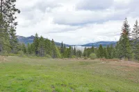 Luxe Mtn-View Escape 5 Mi to Dtwn Priest River! - 4 tähden
