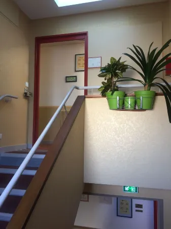 Citotel le France Отели в г. Рьё