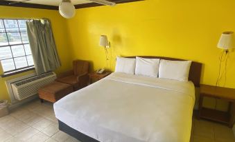 Evergreen Plaza Inn