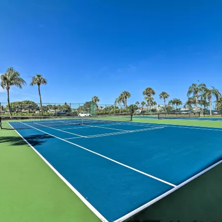 Private Beach Access: Hudson Resort Condo!