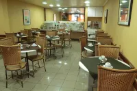 Hotel Malibu - ที่มีที่จอดรถ