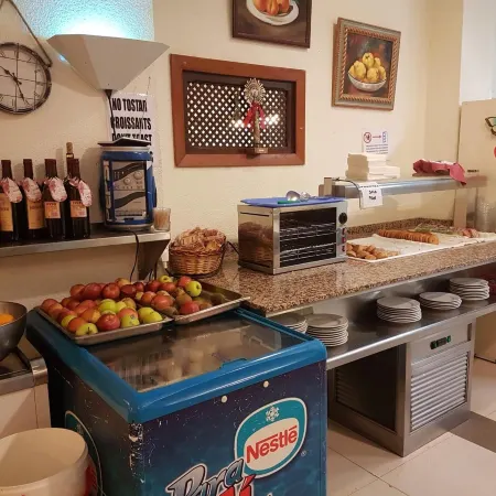 Hotel Mayna