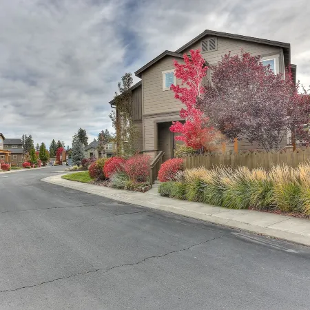 Vantage Point 3 Bedroom Townhouse by RedAwning