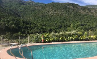 Los Quenes River Lodge