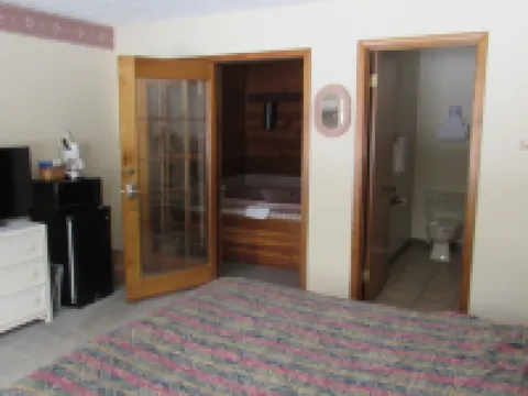 Woodland Motor Lodge Hotels in Grayling Township