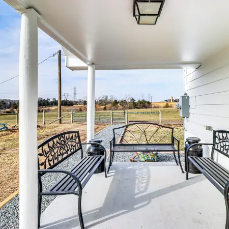 Fire Pits, Creek View: Historic Virginia Farmhouse