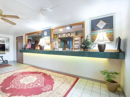 American Inn Ozark Отели в г. Никса