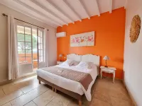 Castillon des Baux Hotels in Maussane les Alpilles