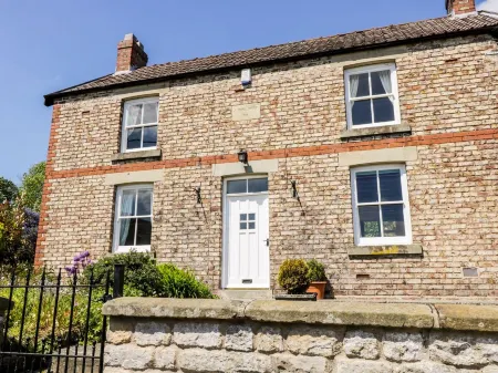 Auburn House Отели в г. Бидлем