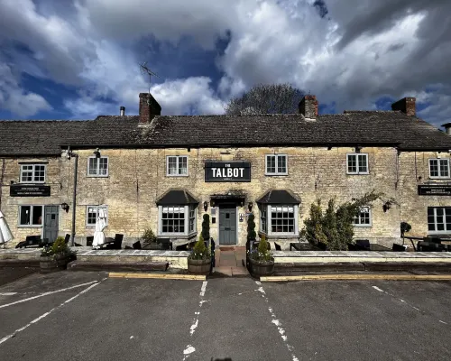 The Talbot Inn Hoteles en Witney
