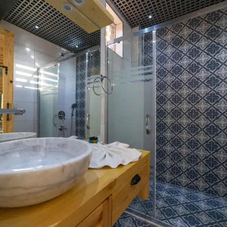Iksirci Baba Hotel
