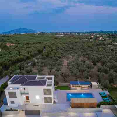 Antonia Villa - Luxurious Serenity with Private Pool, by ZanteWize Hotel Exterior