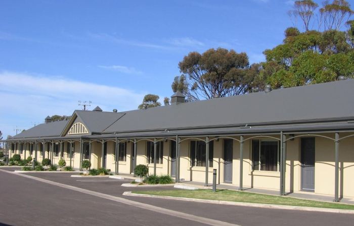 Sundowner Motel Hotel