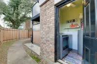 Fort Worth Home w/ Patio: 5 Mi to Dtwn! - Condos
