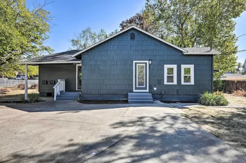 Boho-Chic Folsom Retreat Walkable Location! - Pet friendly