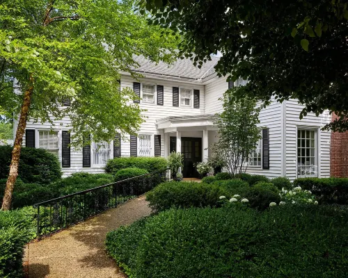 Wickwood Inn Hotels in Saugatuck