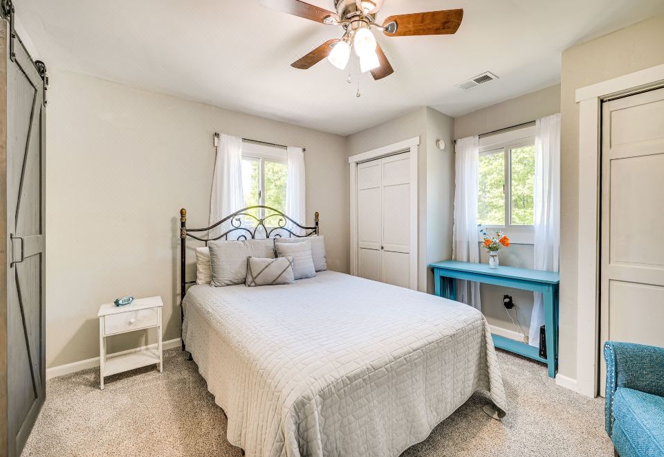 Family-Friendly Lake Cumberland Vacation Rental - Housity