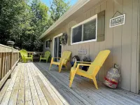 Enjoy the great Cottage in the heart of Cavendish near all famous attractions.