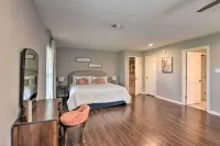 Spacious Freeport Home: Private Pool & Lake Access