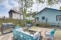 1/2 Mi to Beach! Pet-Friendly Dtwn Galveston Home