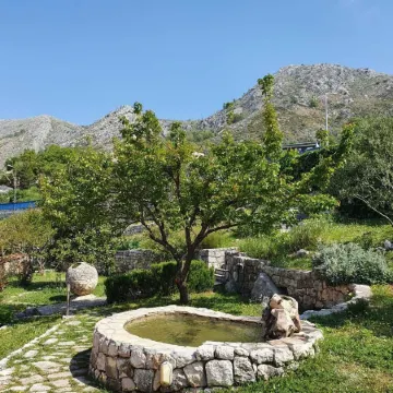 Apartmani Ana