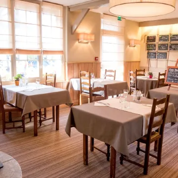 Logis Hôtel Restaurant Auberge du Valburgeois