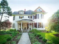 Stratton Creek Inn Hotels in Newfield