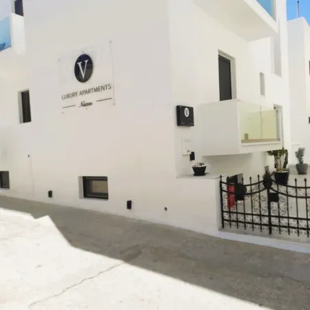 V Luxury Apartments Naxos