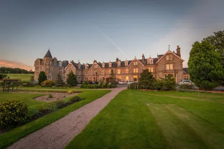 Nethybridge Hotel Отели рядом с достопримечательностью «Лох Гартен»