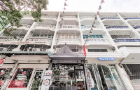 บอสซา เฮาส์ โฮสเทล แอนด์ คาเฟ่ โรงแรมใกล้บีทีเอส ปุณณวิถี