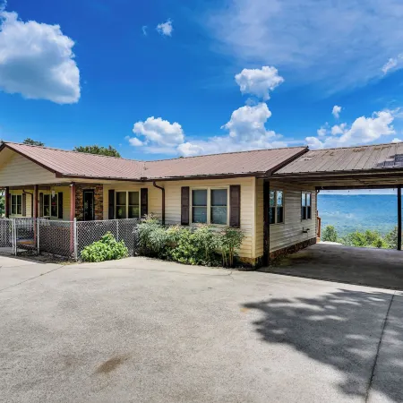 Serene Trenton Home w/ Pool & Mountain Views!